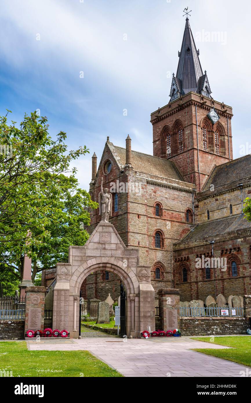 Great War Memorial Gateway and St Magnus Cathedral in Kirkwall on Mainland Orkney in Scotland Stock Photo