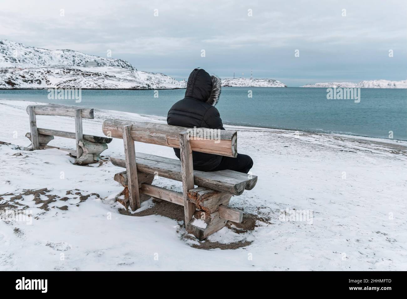 Old person landscape alone hi-res stock photography and images - Alamy