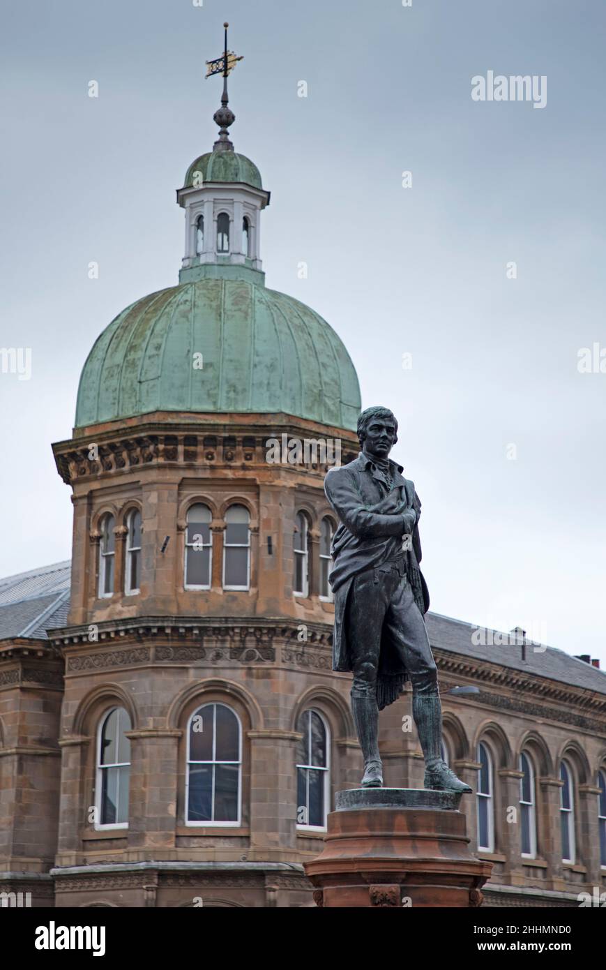 Leith, Edinburgh, Scotland, UK. 25th January 2022. Robert Burns Statue