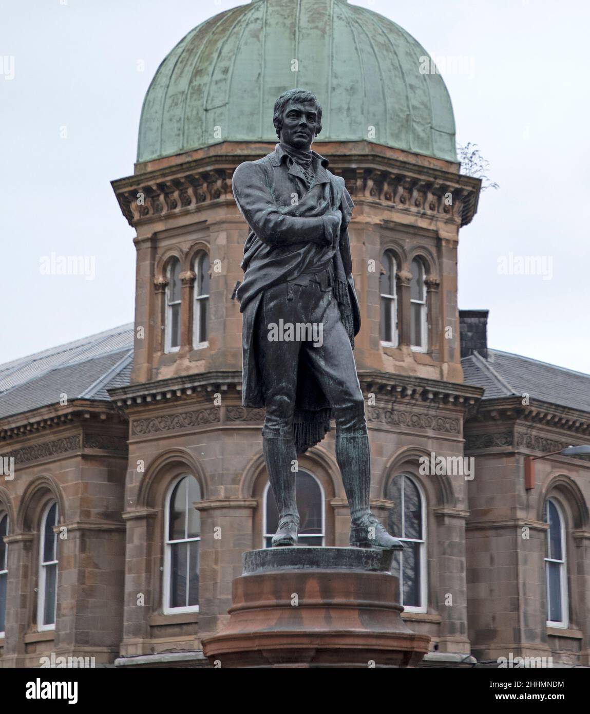 Leith, Edinburgh, Scotland, UK. 25th January 2022. Robert Burns Statue