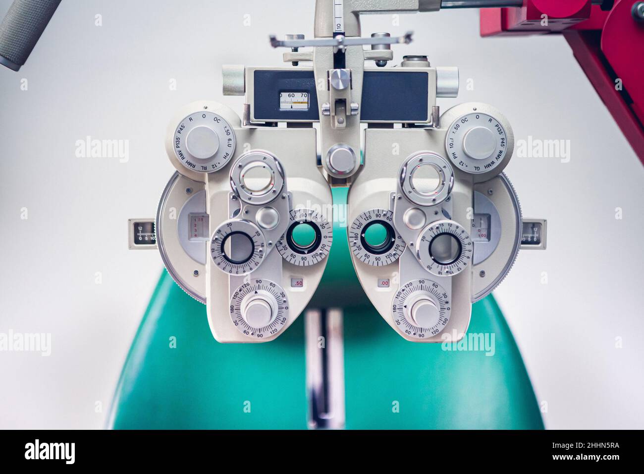 Vision test machine hires stock photography and images Alamy