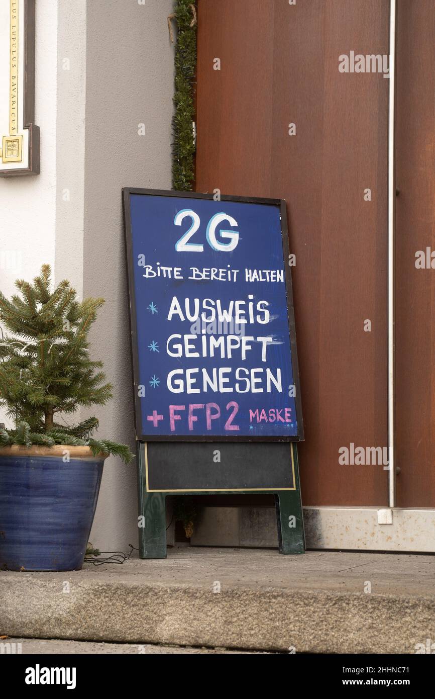 Starnberg, Germnay. 25th Jan, 2022. Sign on restaurant doors to comply with 2g rules on January 25, 2022 in Starnberg, Bavaria. While Covid infections are rapidly increasing due to the Omicron variant. (Photo by Alexander Pohl/Sipa USA) Credit: Sipa USA/Alamy Live News Stock Photo