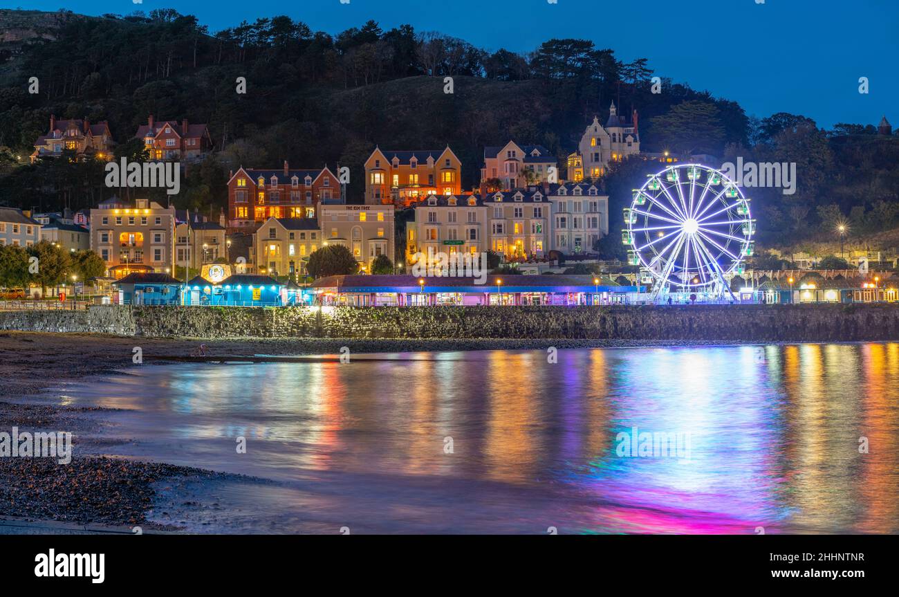 The Ferris Wheel on Llandudno's Pier, by the North Shore Beach, Conwy, North Wales.Image taken in October 2021. Stock Photo