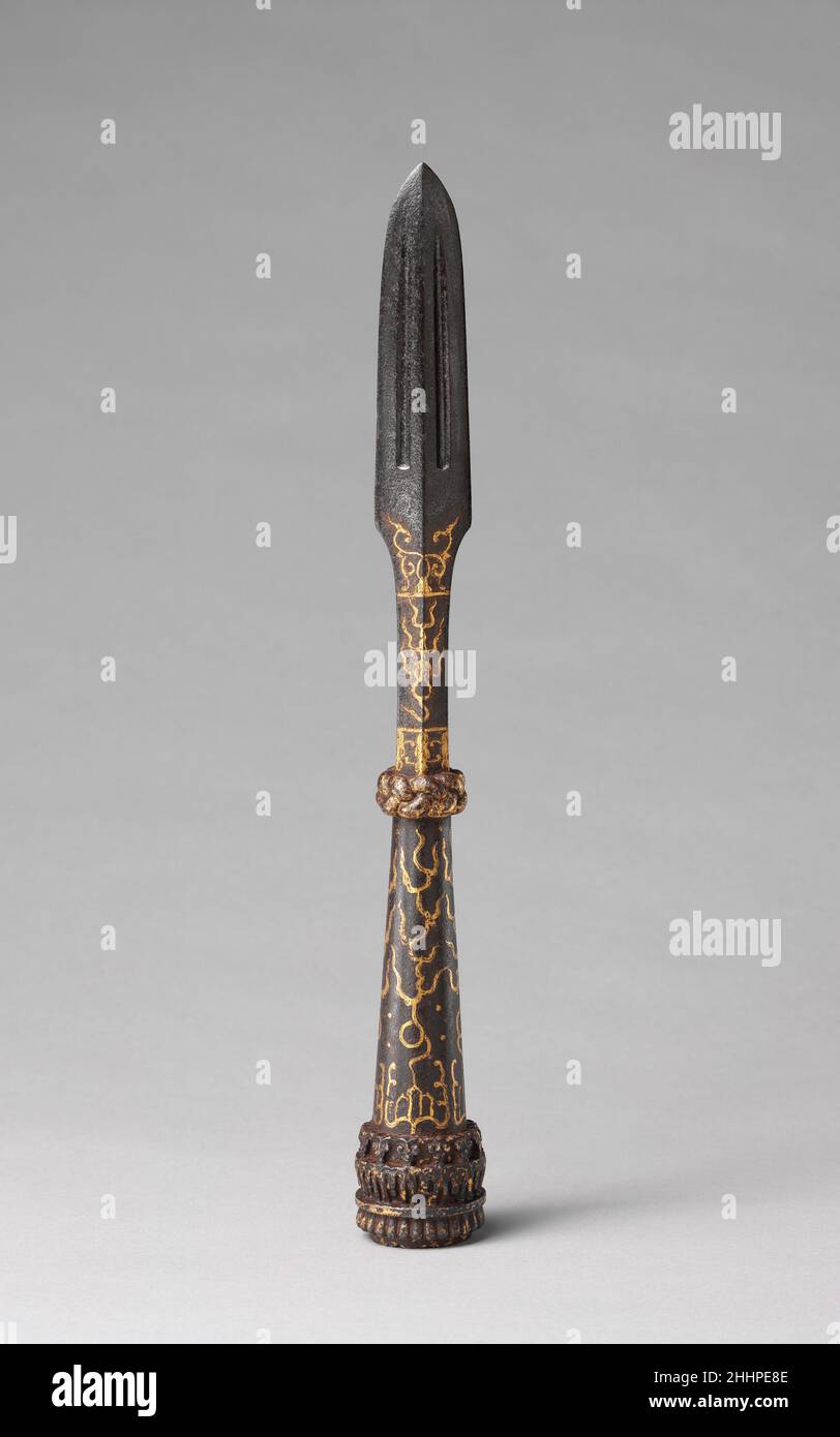 Spearhead (明/清 矛頭) 17th–18th century Chinese Despite its heavy surface ...