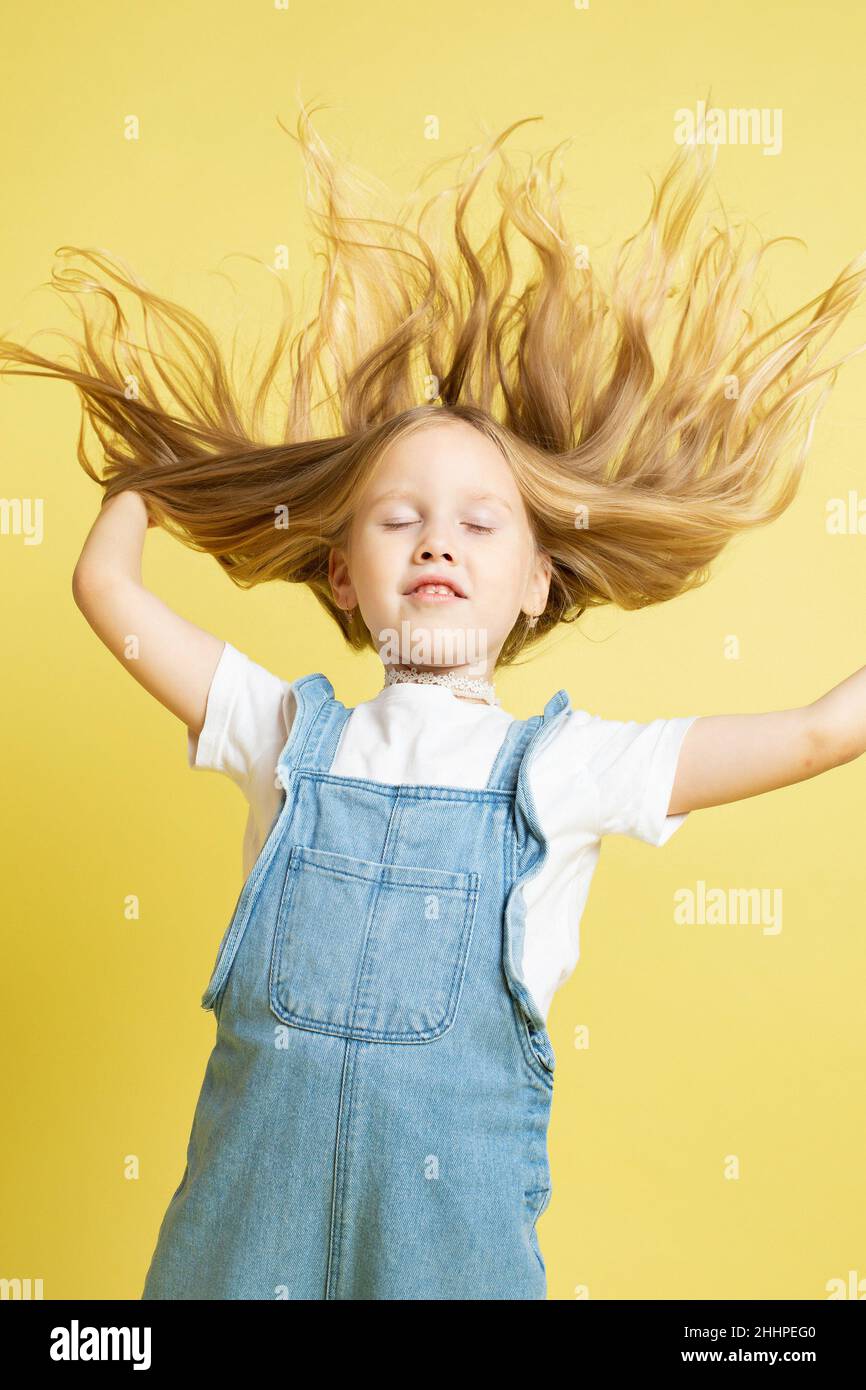 Happy baby girl blonde hi-res stock photography and images - Alamy
