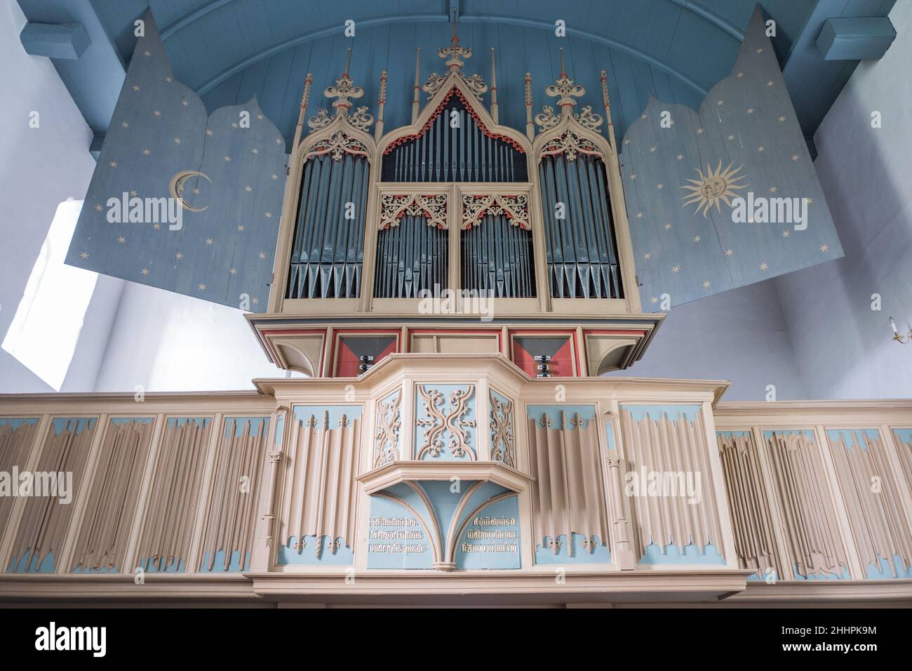 Orgel in der Kirche Rysum, eine der ältesten spielbaren Orgel der Welt, organ in the church of Rysum, one of the oldest playable organs in the world Stock Photo
