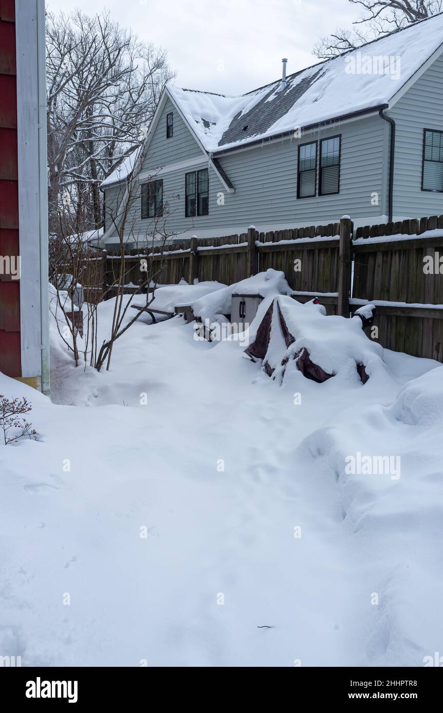 suburban house after the snow storm in February Stock Photo