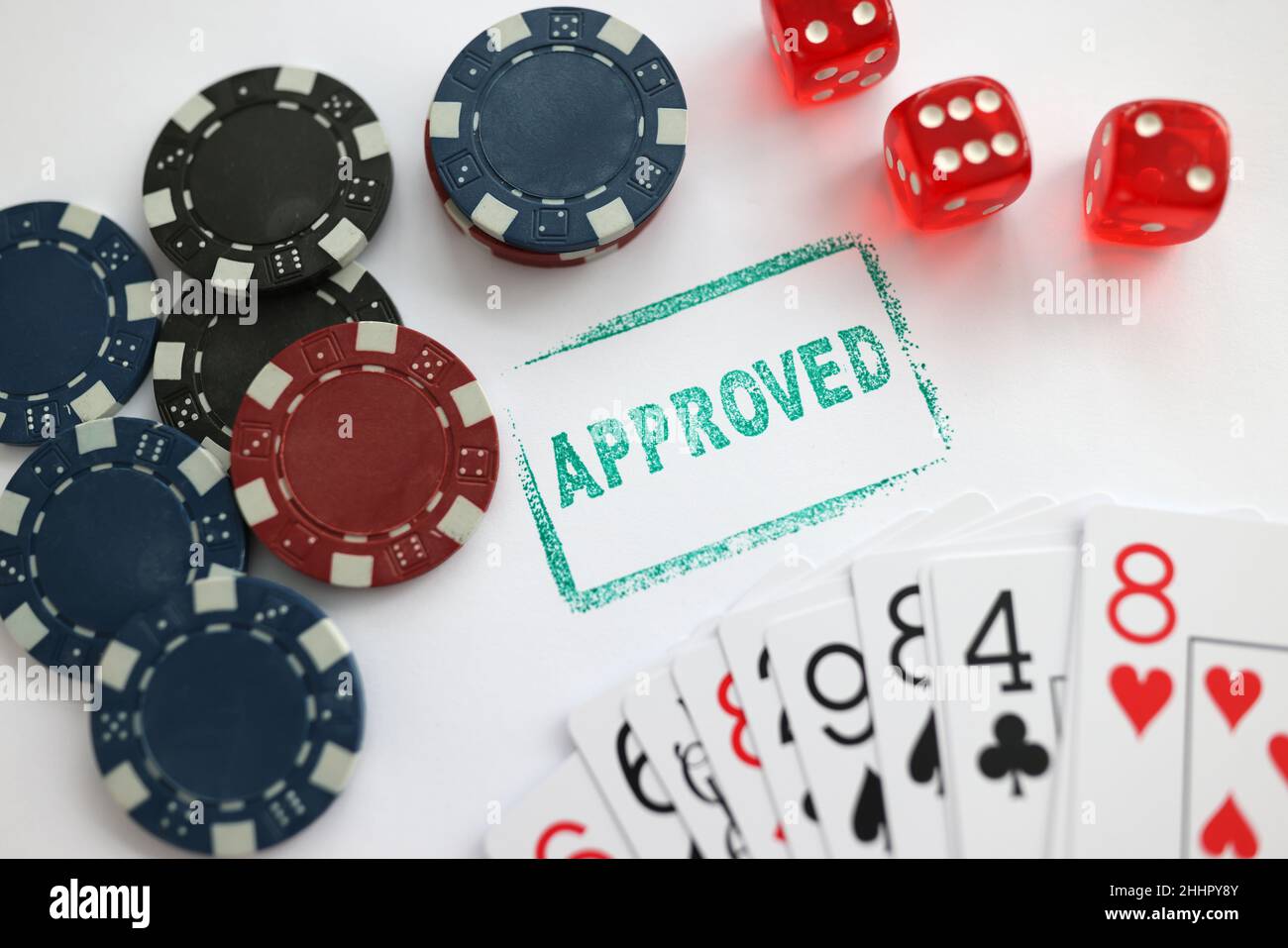 Como se juega a los dados poker