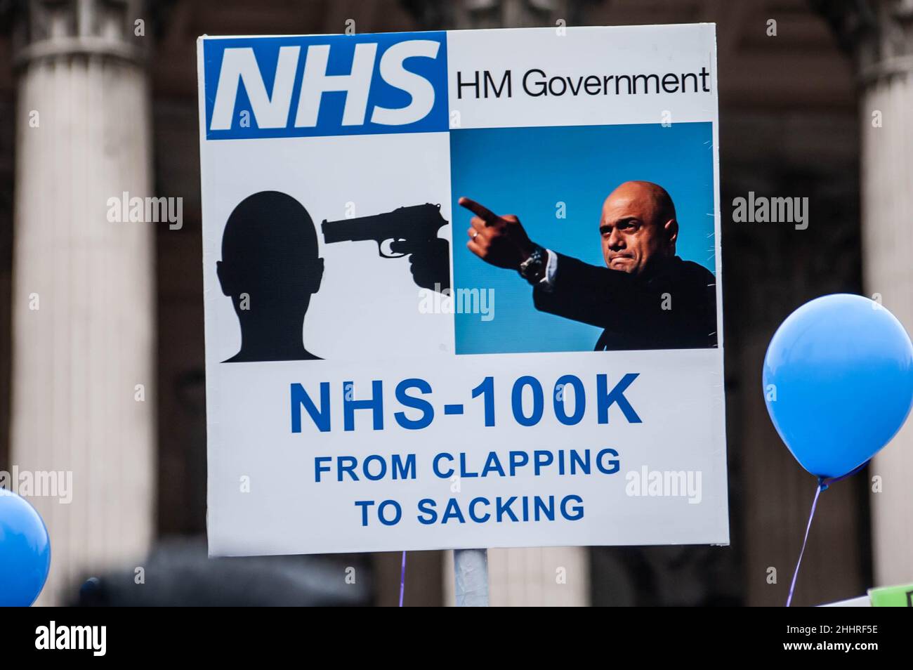 LONDON, ENGLAND- 22 January 2022: Protest placard at the NHS100K protest against vaccine mandates Stock Photo