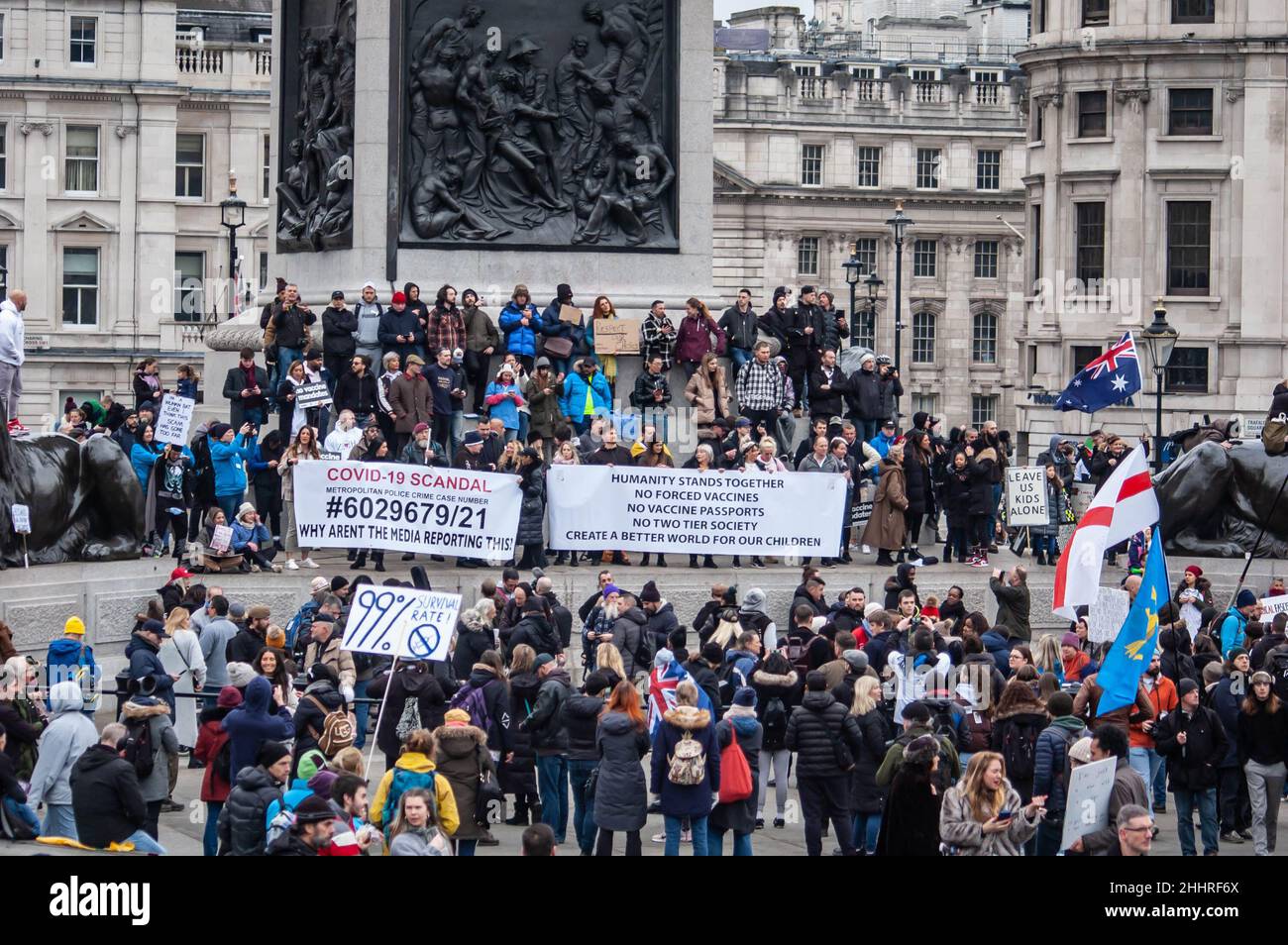 LONDON, ENGLAND- 22 January 2022: Protesters taking part in the NHS100K protest against vaccine mandates Stock Photo