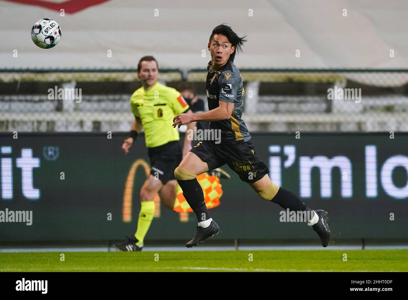 ANTWERP, BELGIUM - JANUARY 25: Daichi Hayashi of Sint-Truidense VV during the Jupiler Pro League match between Royal Antwerp FC and Sint-Truidense VV at the Bosuilstadion on January 25, 2022 in Antwerp, Belgium (Photo by Jeroen Meuwsen/Orange Pictures) Stock Photo