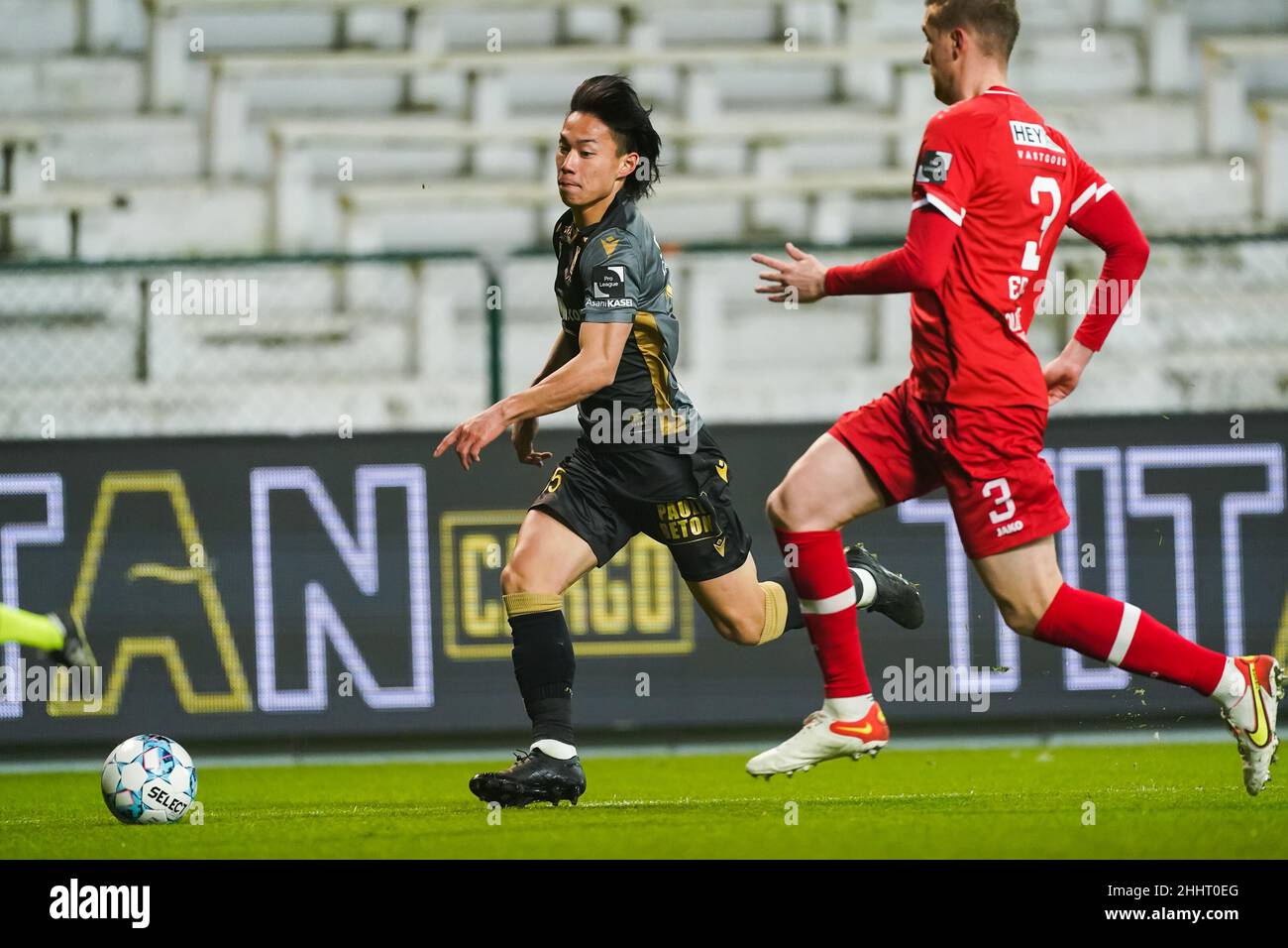ANTWERP, BELGIUM - JANUARY 25: Daichi Hayashi of Sint-Truidense VV during the Jupiler Pro League match between Royal Antwerp FC and Sint-Truidense VV at the Bosuilstadion on January 25, 2022 in Antwerp, Belgium (Photo by Jeroen Meuwsen/Orange Pictures) Stock Photo