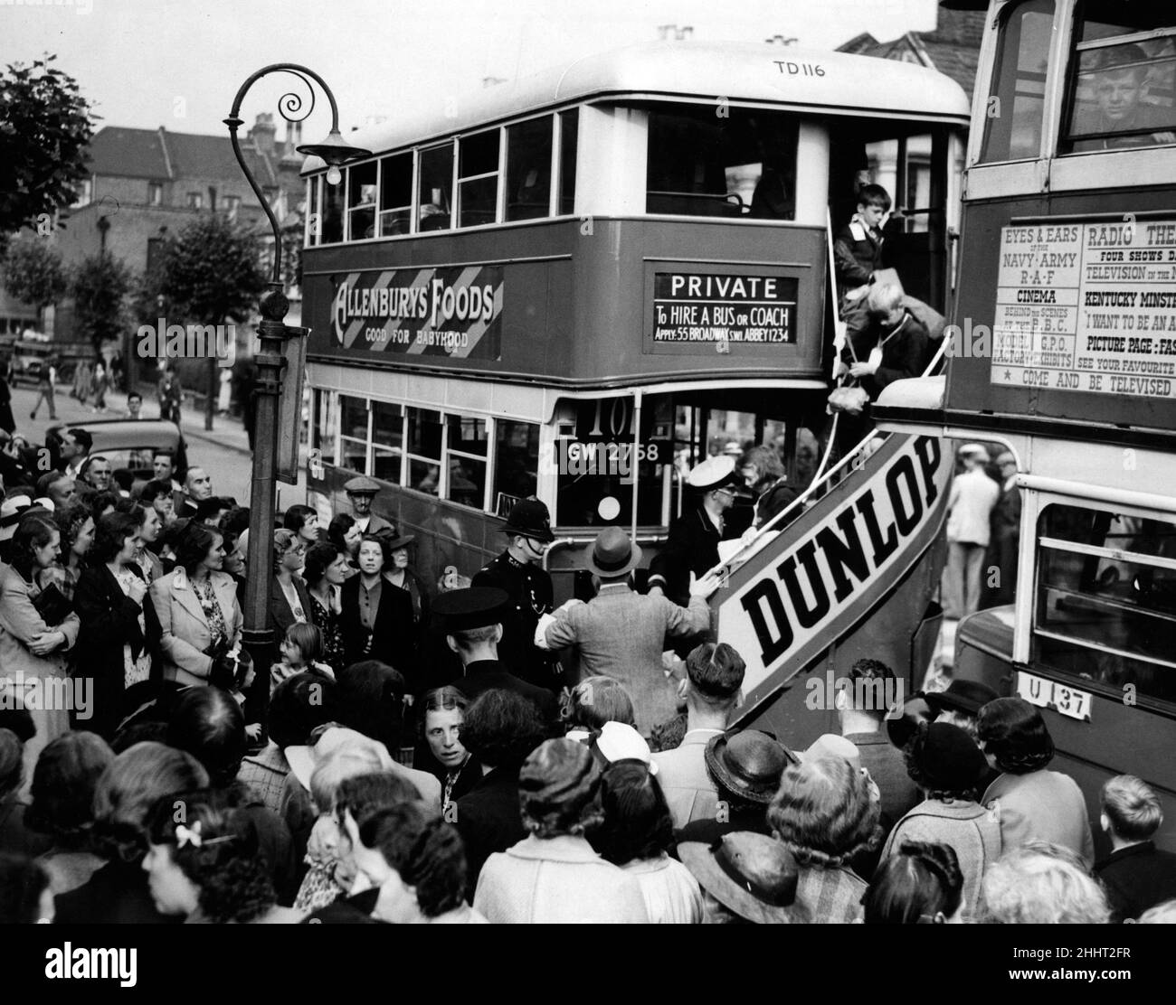 Evacuation at East Ham Station, London. 3rd September 1939 Stock Photo