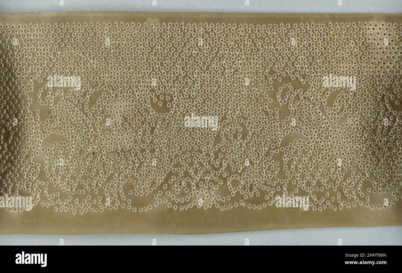 Fabric arts guide hi-res stock photography and images - Alamy