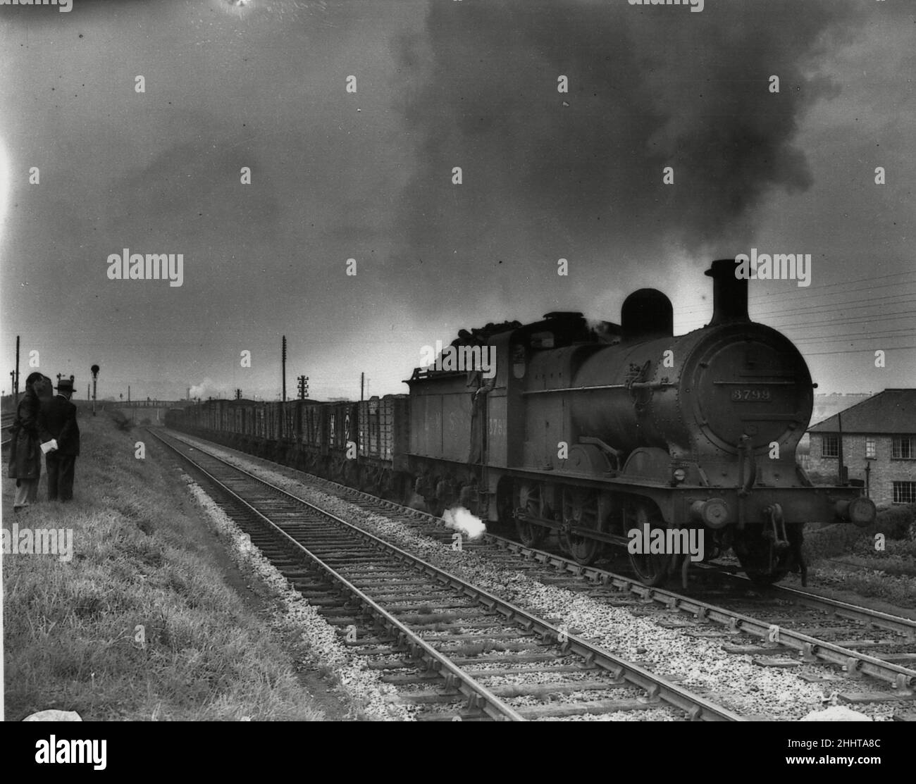 World war two transport locomotive hi-res stock photography and images ...
