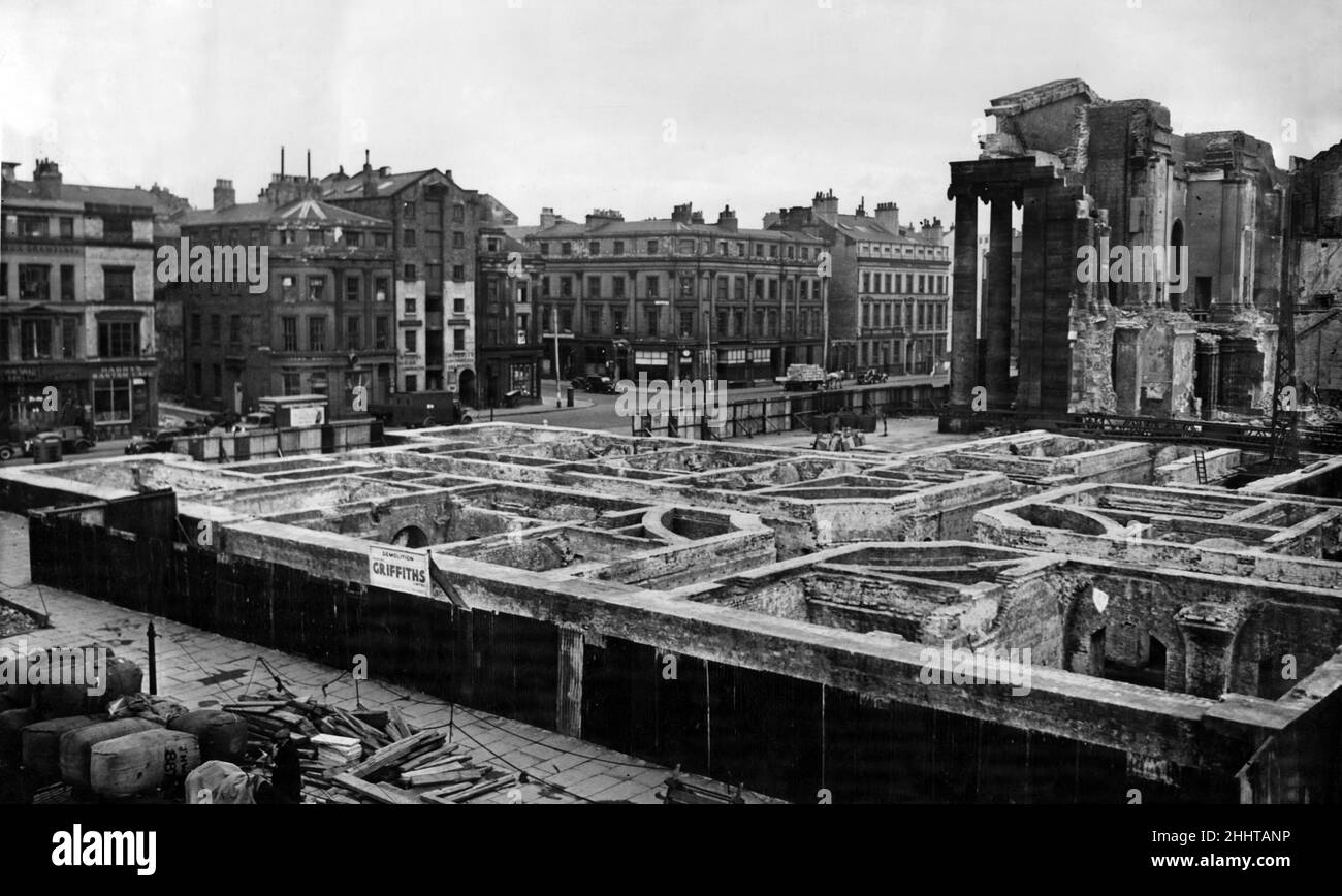 The remarkable pattern of cellars at the old Customs House, Liverpool, now fast disappearing in demolition work. Liverpool, Merseyside. 7th April 1948. Stock Photo