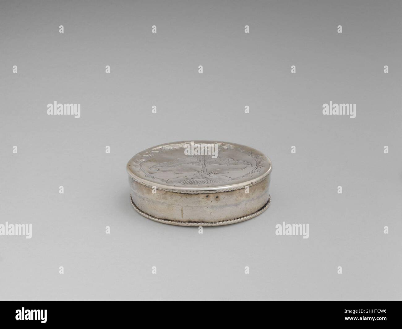 Beauty patch box hi-res stock photography and images - Alamy