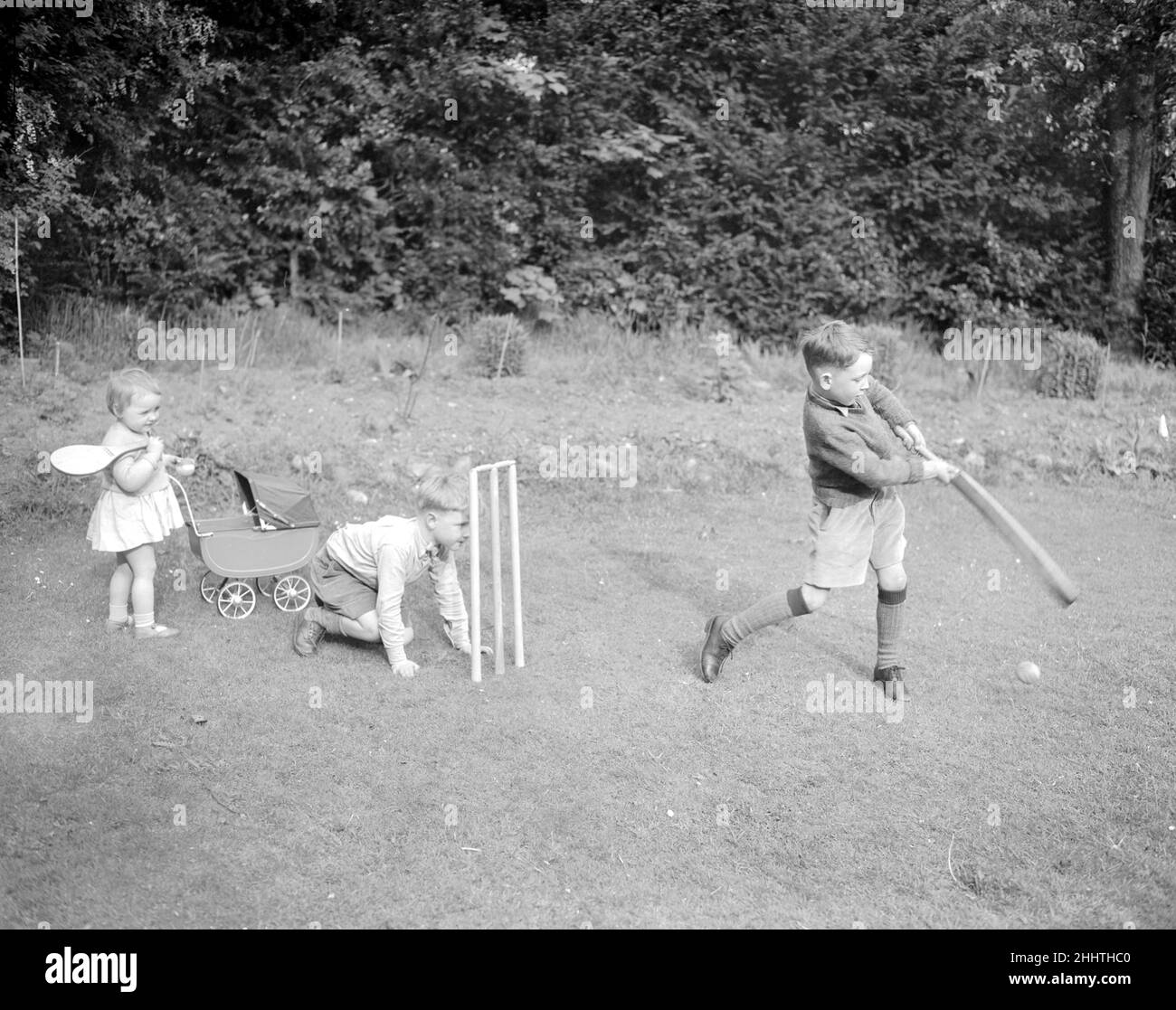 Children Playing Cricket 25th May 1955 Stock Photo Alamy children-playing-cricket-25th-may-1955-stock-photo-alamy