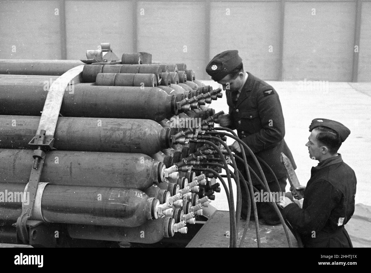 Barrage Balloon High Resolution Stock Photography and Images Alamy