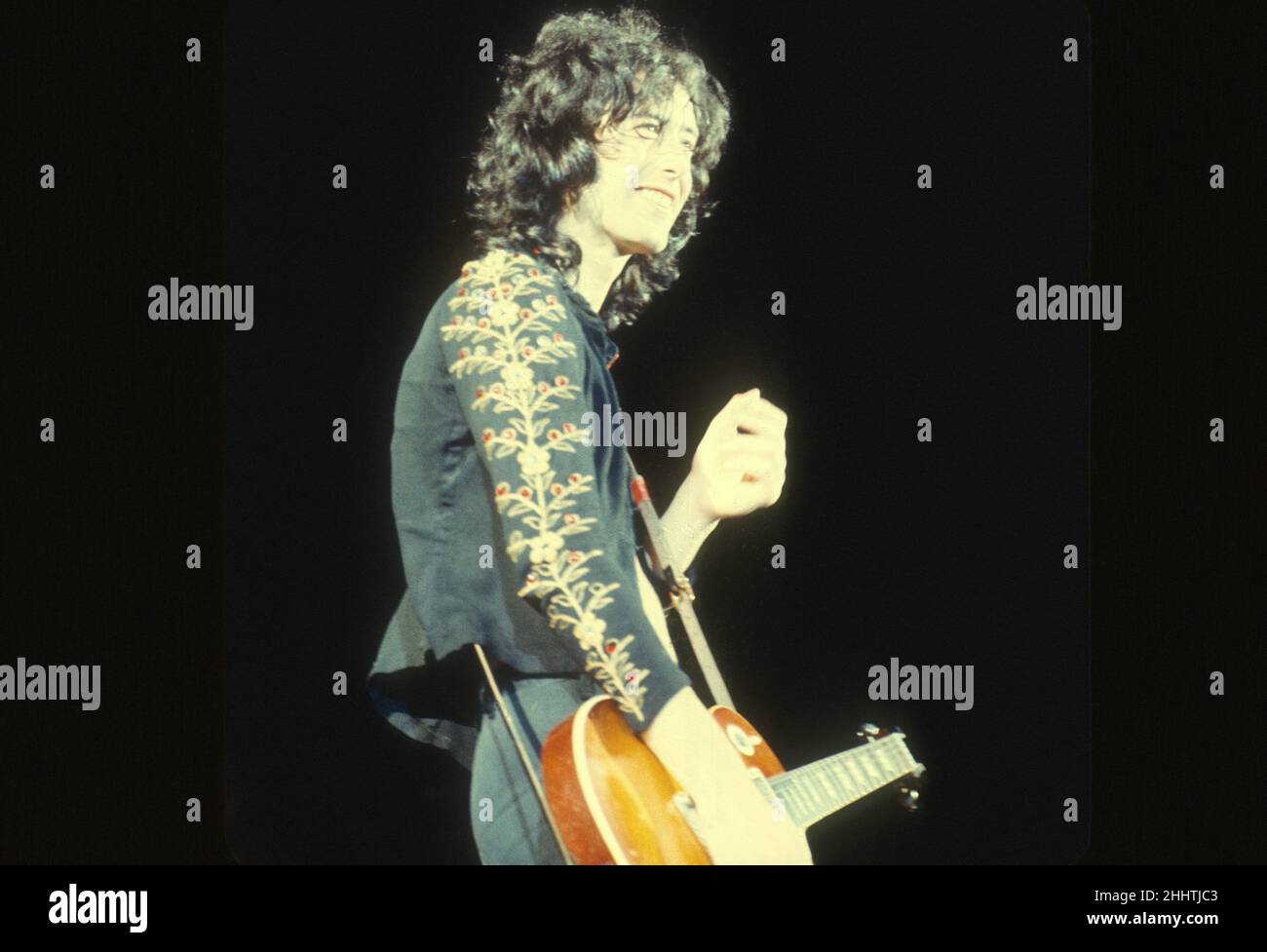 LED ZEPPELIN - Jimmy Page- performs in California in 1977 Credit: Jeffrey  Mayer / Rock Negatives / MediaPunch Stock Photo - Alamy