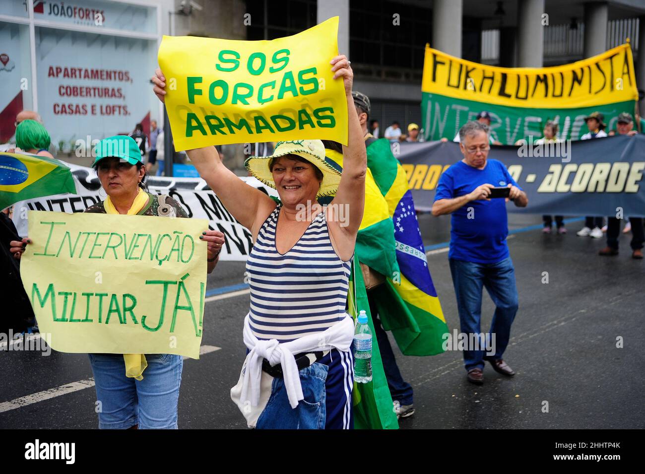 Brazilian people protest in favor of military intervention dictatorship government  on Independence Day, marching on street Stock Photo