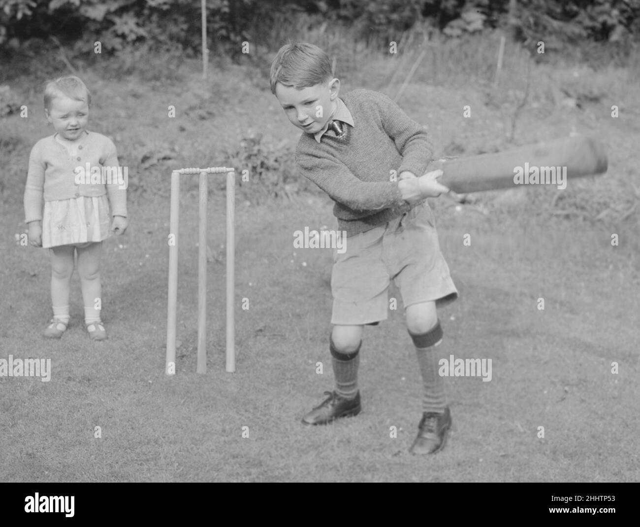 Children Playing Cricket 25th May 1955 Stock Photo Alamy children-playing-cricket-25th-may-1955-stock-photo-alamy