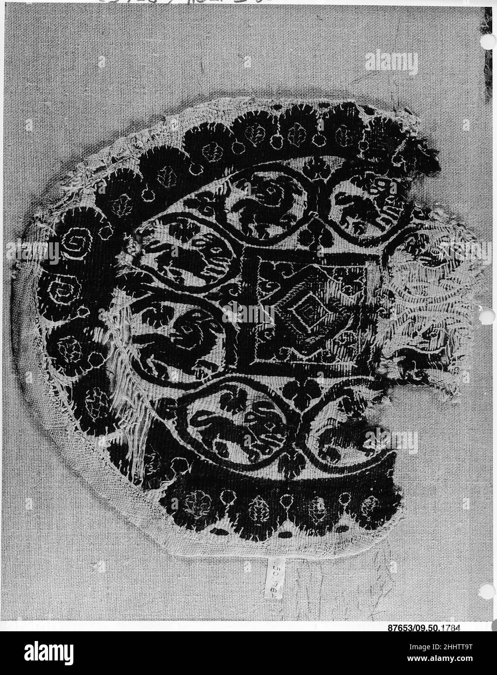 Roundel 4th–5th century. Roundel. 4th–5th century. Linen, wool ...