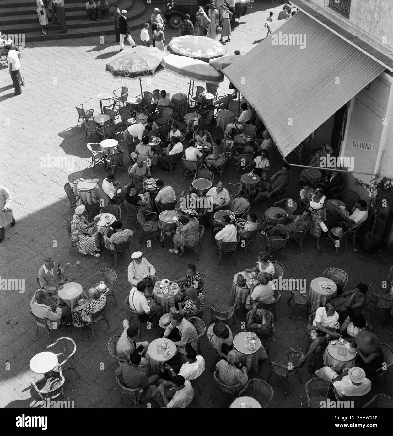 General view of the Piazza Umberto on Capri, Italy. August 1952 Stock Photo