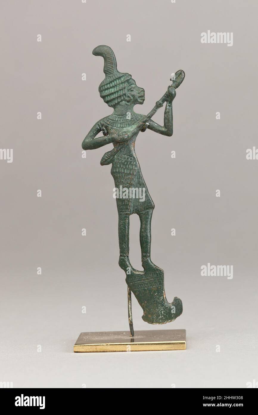 Bronze razor handle hi-res stock photography and images - Alamy