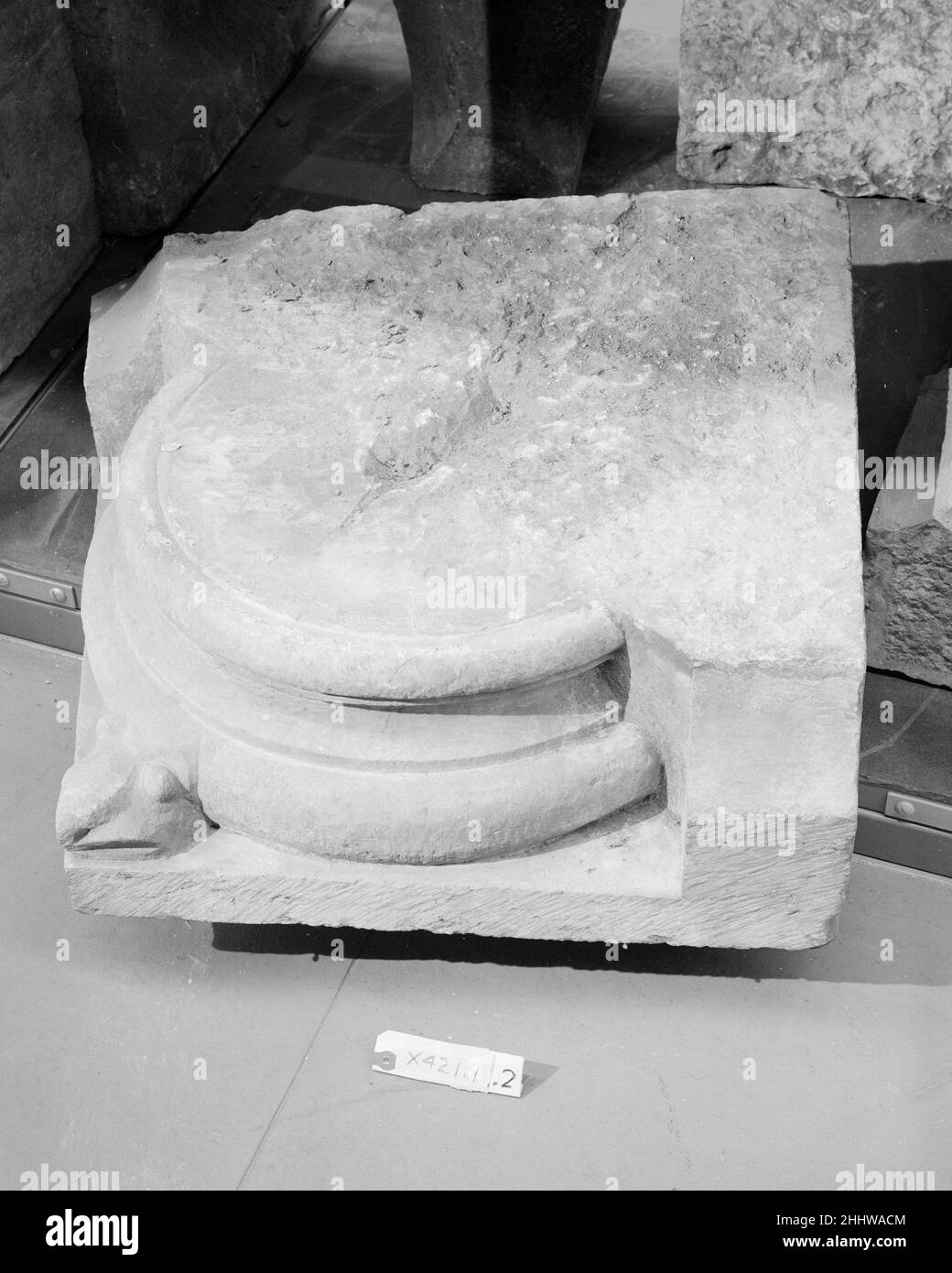 Engaged column hi-res stock photography and images - Alamy