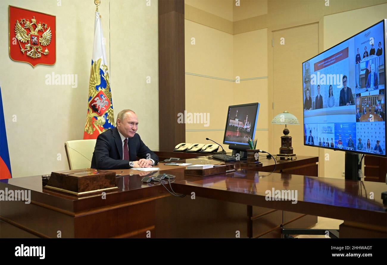 Novo-Ogaryovo, Russia. 25th Jan, 2022. Russian President Vladimir Putin holds a video conference call with university students to mark Russian Students Day, from the official residence at Novo-Ogaryovo January 25, 2022 outside Moscow, Russia. Credit: Alexei Nikolsky/Kremlin Pool/Alamy Live News Stock Photo