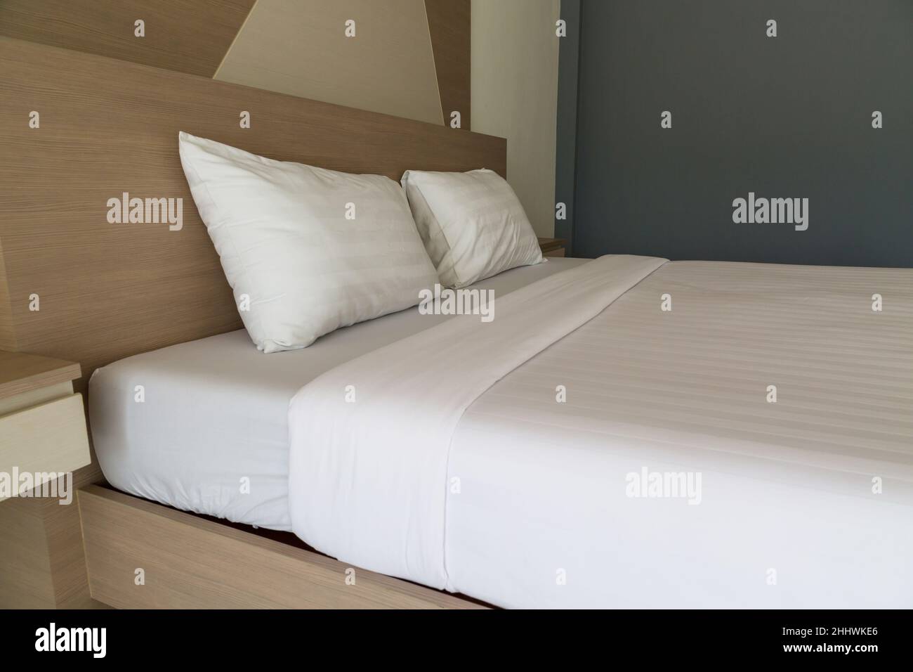 Beautiful white clean and modern bedroom background Stock Photo - Alamy