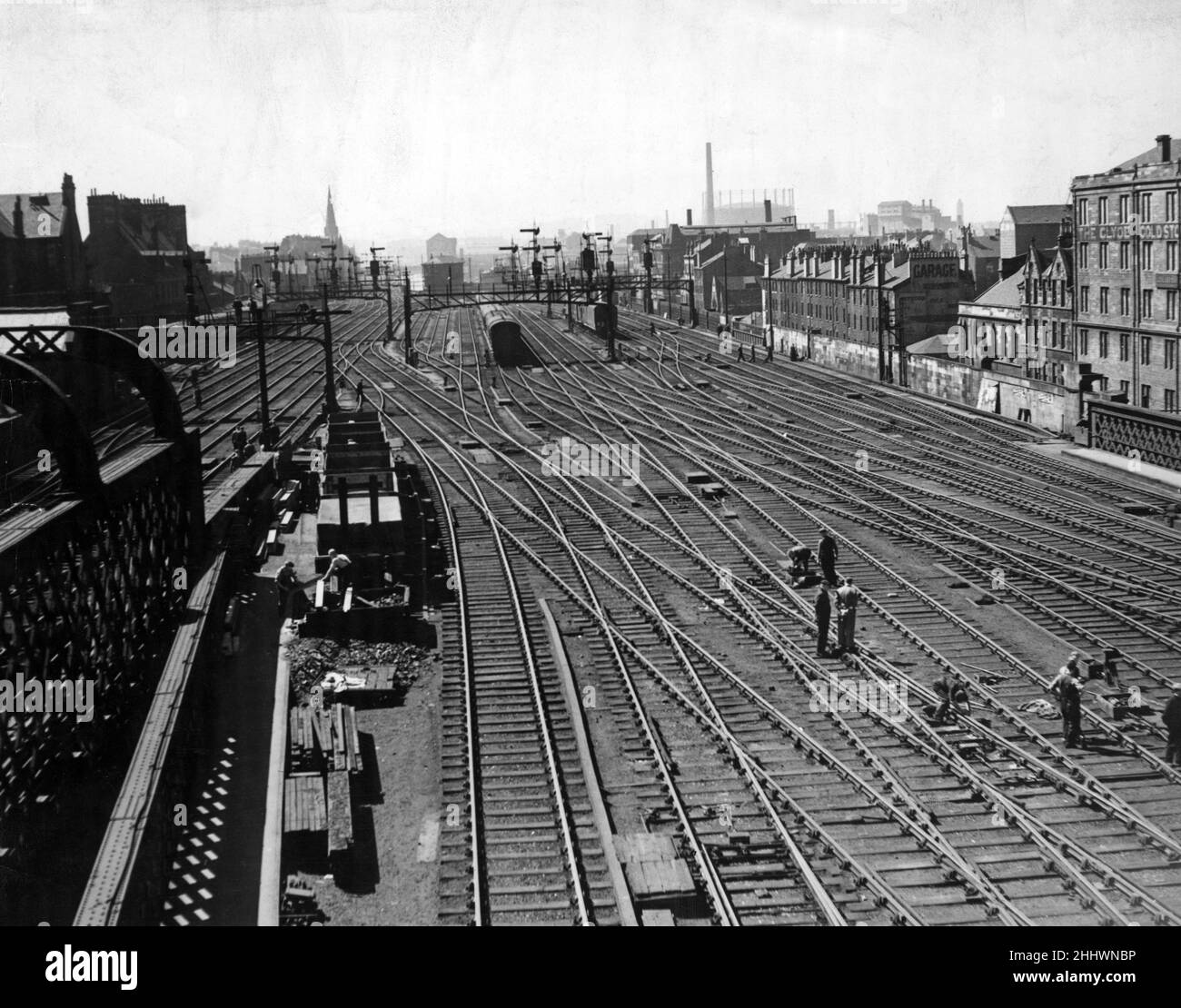 Looking along the line from Central Station, Glasgow, on a normal sunday. 1948. Stock Photo