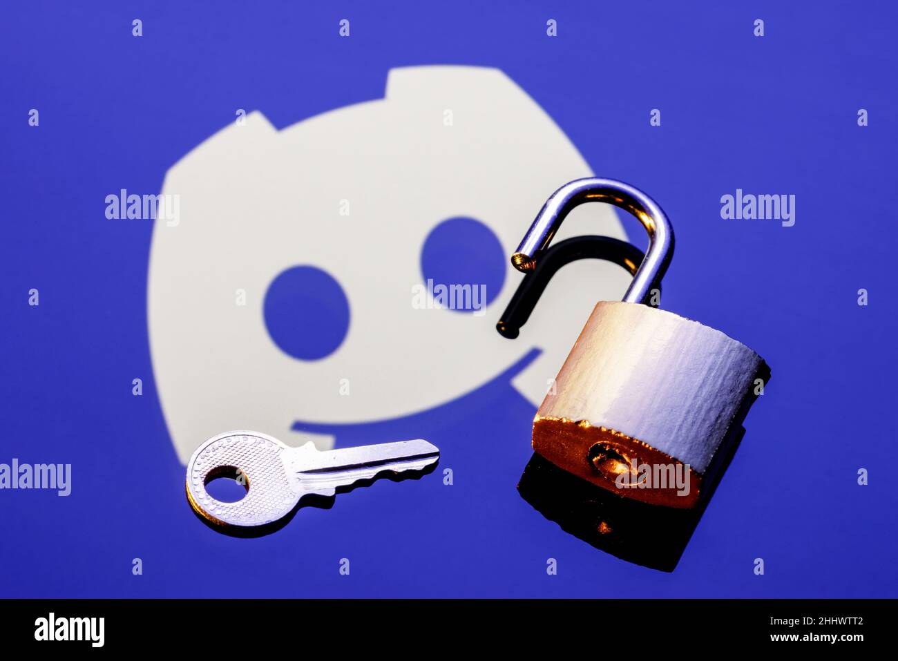 Discord abstract hi-res stock photography and images - Alamy