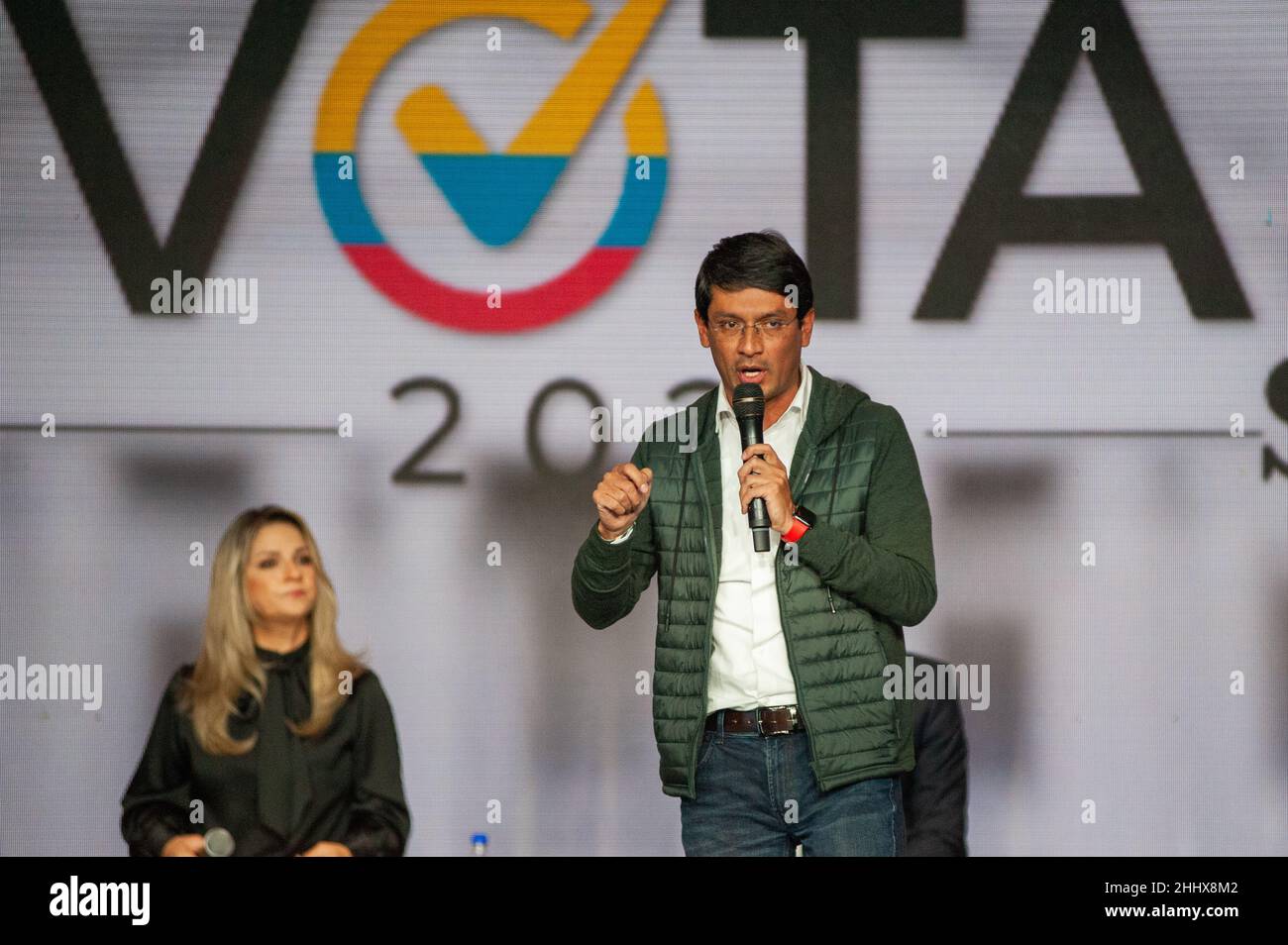 Bogota, Colombia on January 25, 2022. Camilo Romero member of the political alliance 'Pacto Historico' speaks during the first presidential candidates debate in Bogota, Colombia on January 25, 2022. Credit: Long Visual Press/Alamy Live News Stock Photo