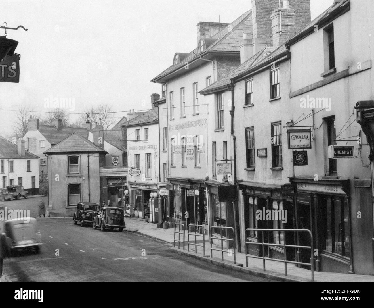 Ship Street, Brecon, a market town and community in Powys, Mid Wales, 28th January 1955. Stock Photo