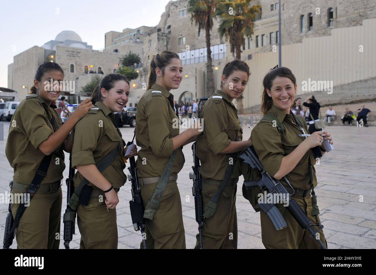Israel. Jerusalem. UNESCO World Heritage site. Women soldiers Stock Photo