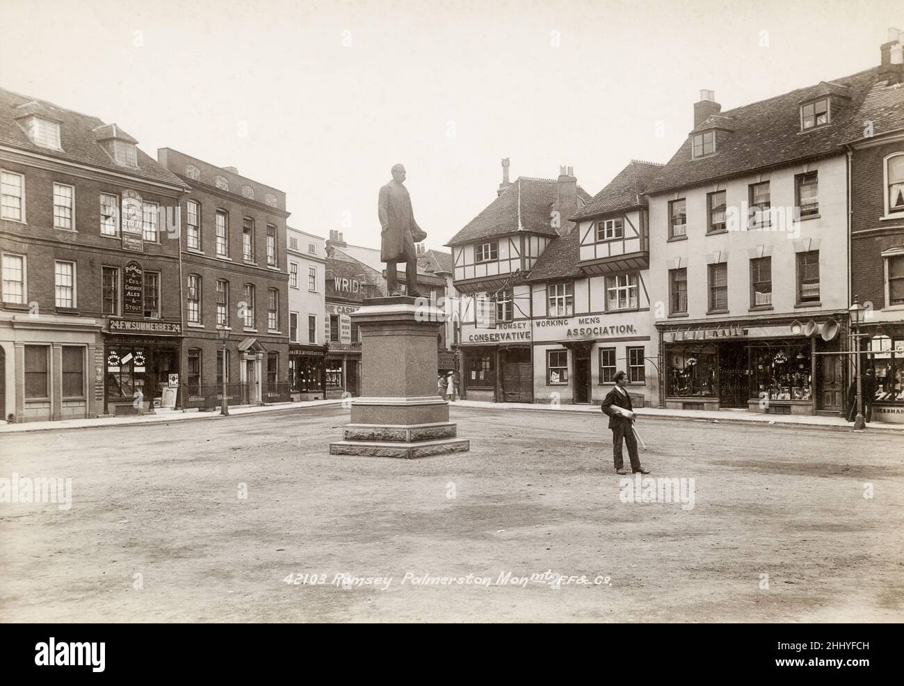 Vintage photograph, late 19th, early 20th century, view of Palmerston Monument, Romsey, Hampshire Stock Photo