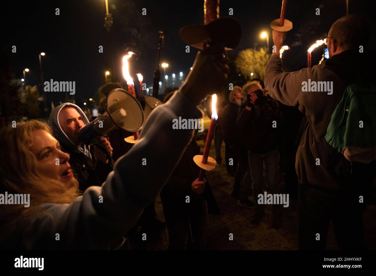 Jerusalem, Israel. Jan 25th 2022. Demonstration against the Corona virus emergency protocol strickening and extension in front of the Israeli house of elected - the Knesset. During the vote, the emergency protocol update was approved. Jerusalem, Israel. Jan 25th 2022. (Photo by Matan Golan/Alamy Live News) Stock Photo