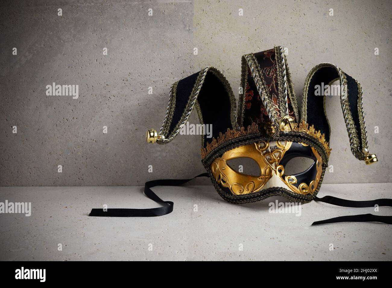 Venice carnival mask antique hi-res stock photography and images - Alamy