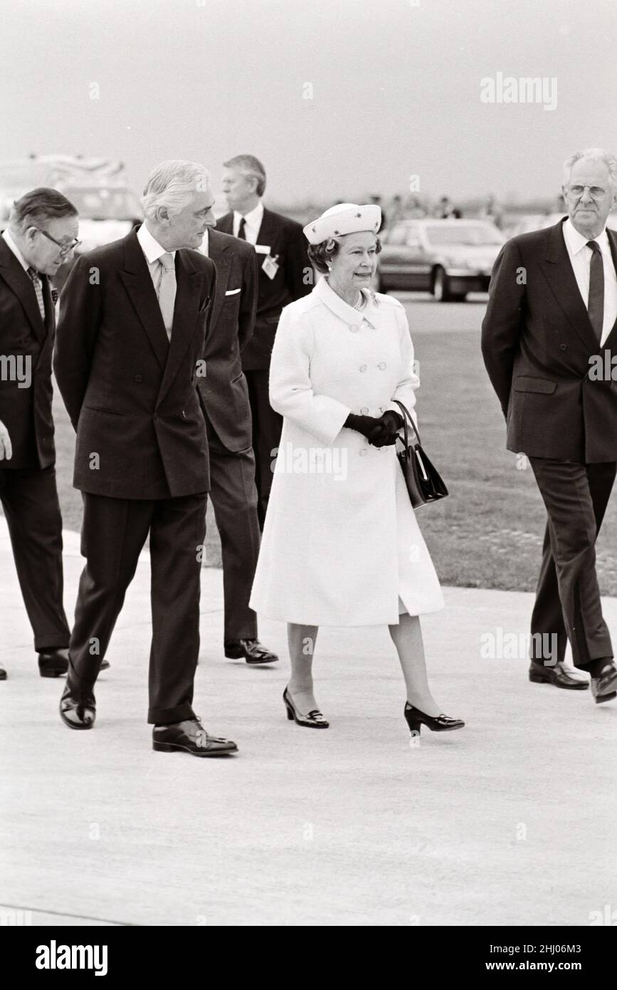 Queen Elizabeth II viewing British Airways Concorde 1989 with Prince