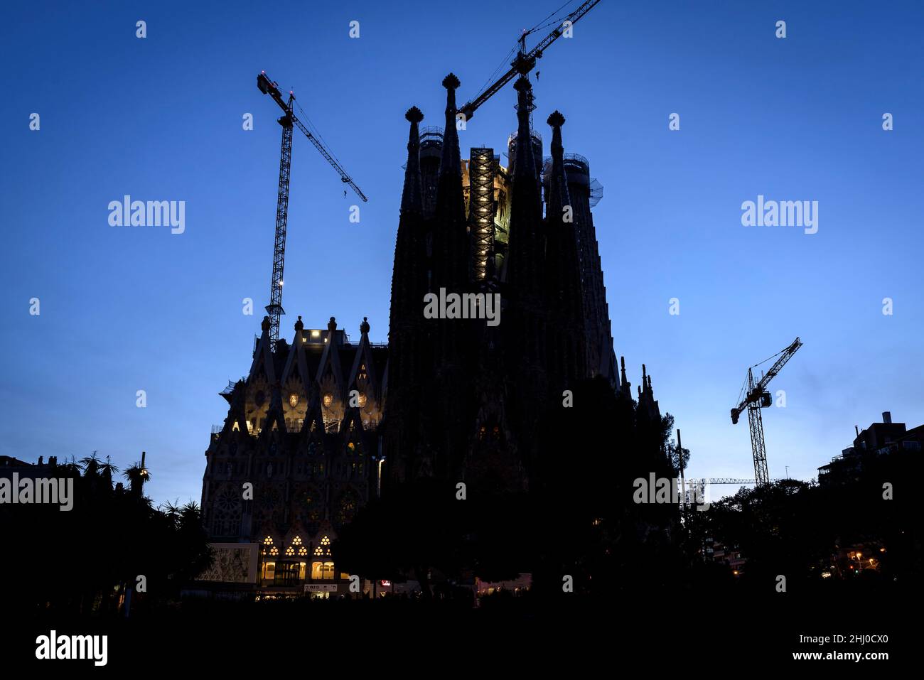 Nativity Facade of the Sagrada Família and Eixample in Barcelona at blue hour. (Catalonia, Spain) ESP: Fachada del Nacimiento de la Sagrada Famíla BCN Stock Photo