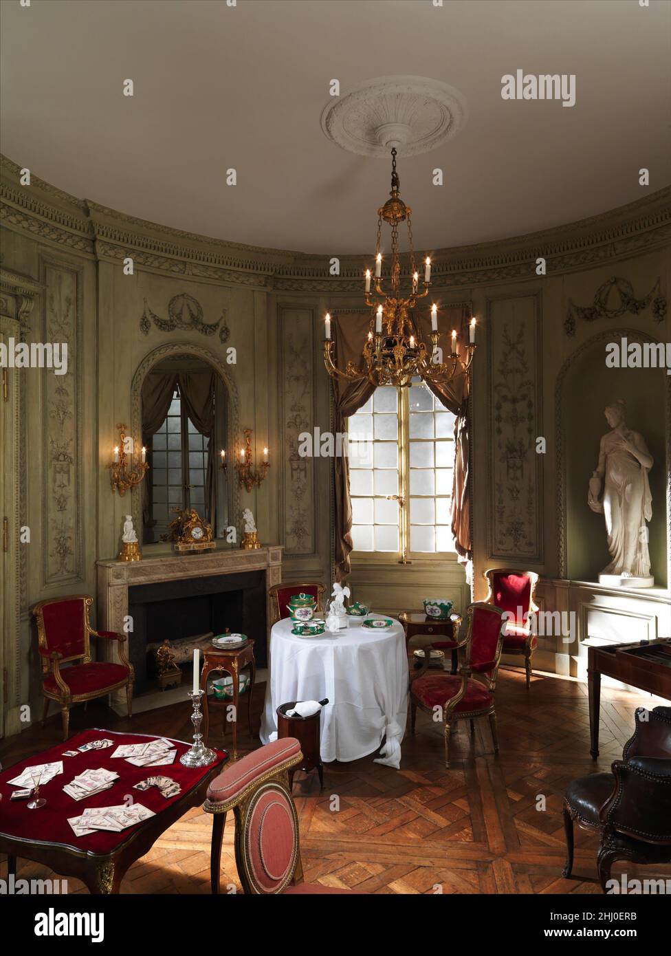 Room from a hotel in the Cours d'Albret, Bordeaux ca. 1785, with later additions Carving attributed to Barthélemy Cabirol Bordeaux, an important seaport on the Garonne River in southwest France, experienced unprecedented economic and demographic growth during the second half of the eighteenth century. At that time the medieval city was beautified and modernized with new houses and streets. The British traveler Arthur Young (1741–1820) remarked on this in the late 1780s: “Much as I had read and heard of the commerce, wealth, and magnificence of this city, they greatly surpassed my expectations. Stock Photo