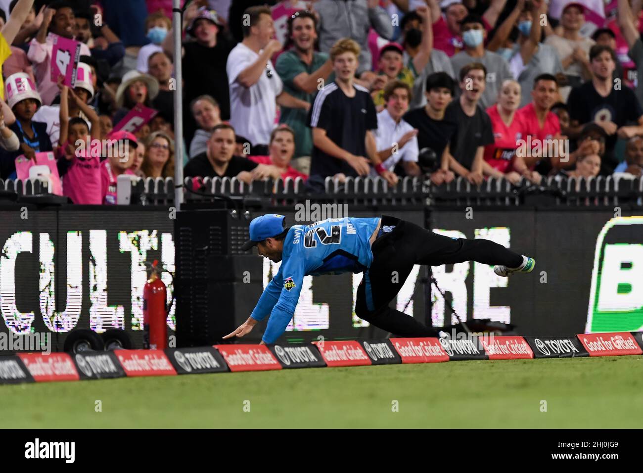 Sydney, Australia, 26 January, 2022. Jon Wells of the Strikers during the Big Bash League Challenger cricket match between Sydney Sixers and Adelaide Strikers at The Sydney Cricket Ground on January 26, 2022 in Sydney, Australia. Credit: Steven Markham/Speed Media/Alamy Live News Stock Photo