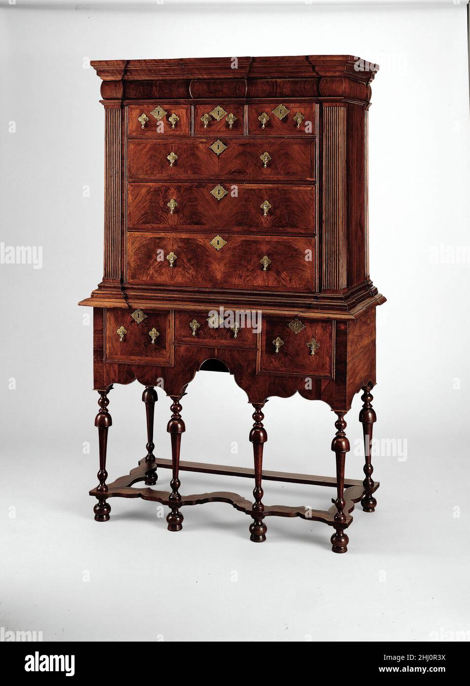 William mary furniture hi-res stock photography and images - Alamy, image size:952x1390