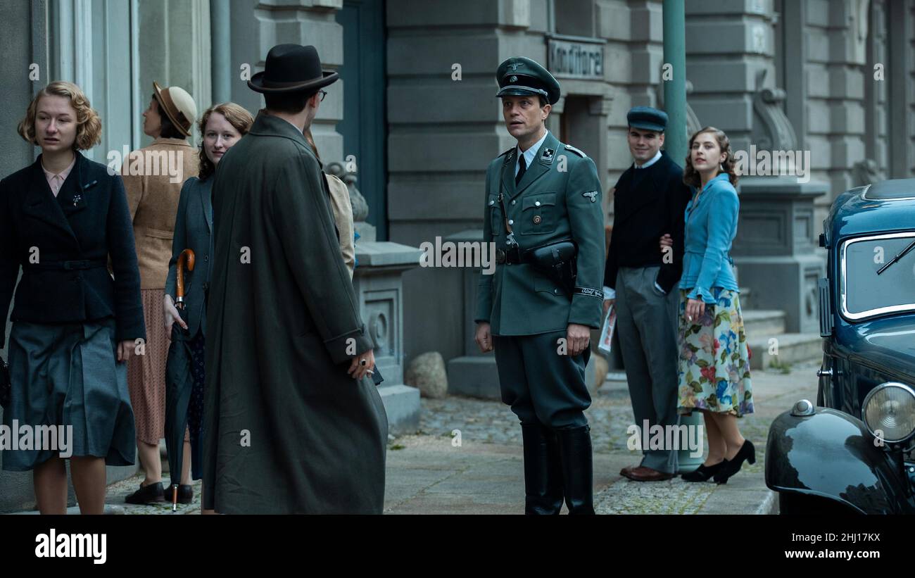 Jannis Niewohner, August Diehl, "Munich: The Edge of War" (2022). Photo  credit: Frederic Batier/ Netflix/ The Hollywood Archive Stock Photo - Alamy