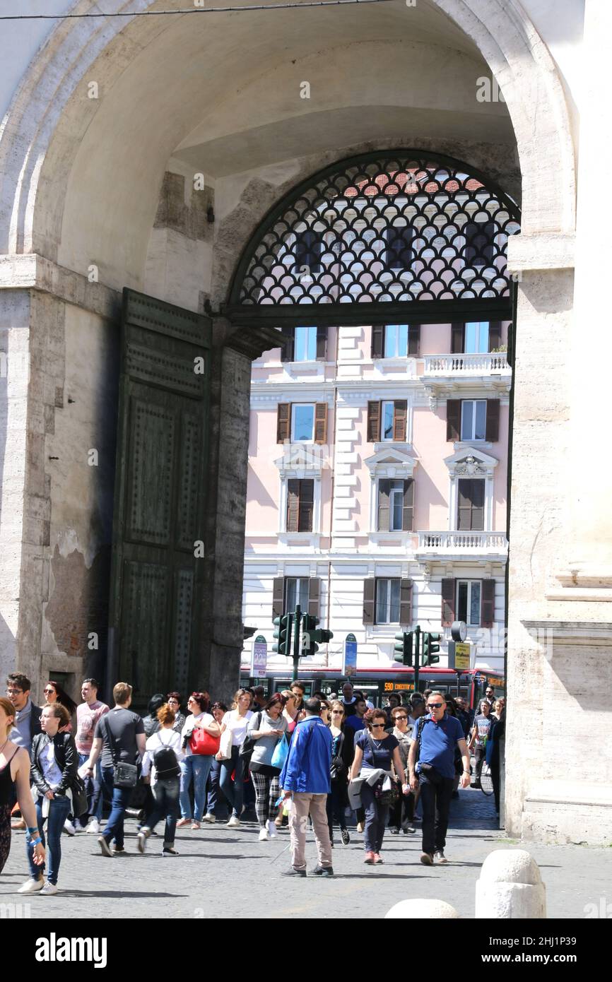 Things to do in rome hi-res stock photography and images - Alamy