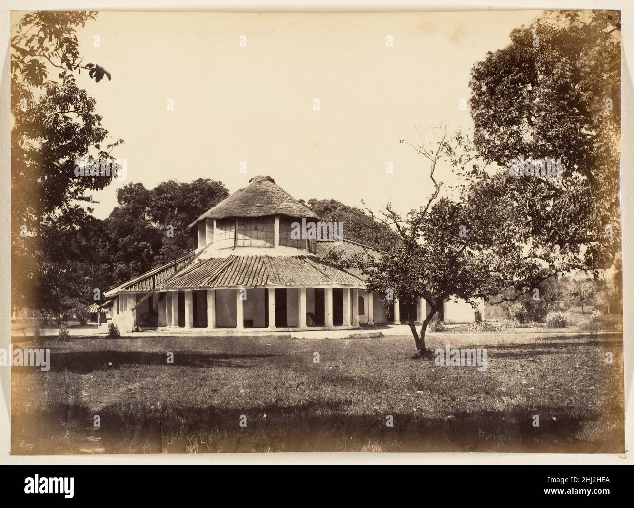 [Bungalow in Umballa] 1850s Unknown. [Bungalow in Umballa]  287746 Stock Photo