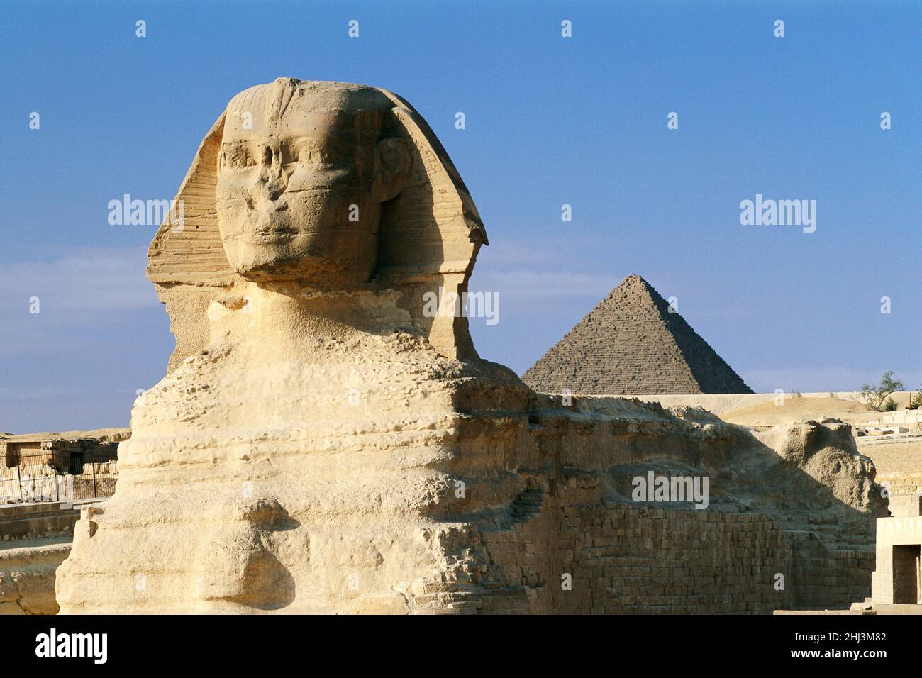 The Great Sphinx and the Pyramid of Menkaura, Giza, Egypt Stock Photo