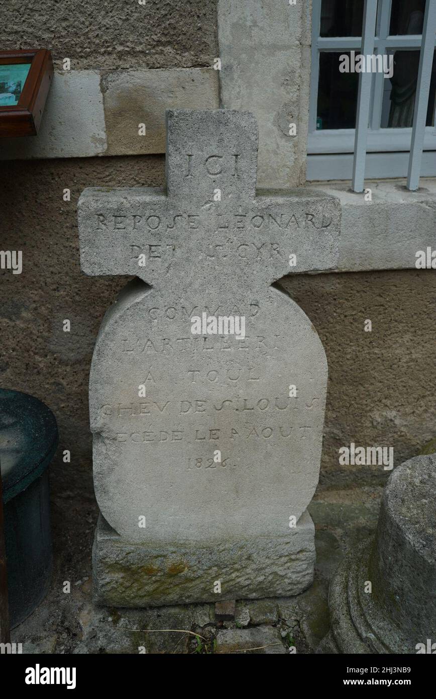 Stele leonard det st cyr 45126 Stock Photo - Alamy